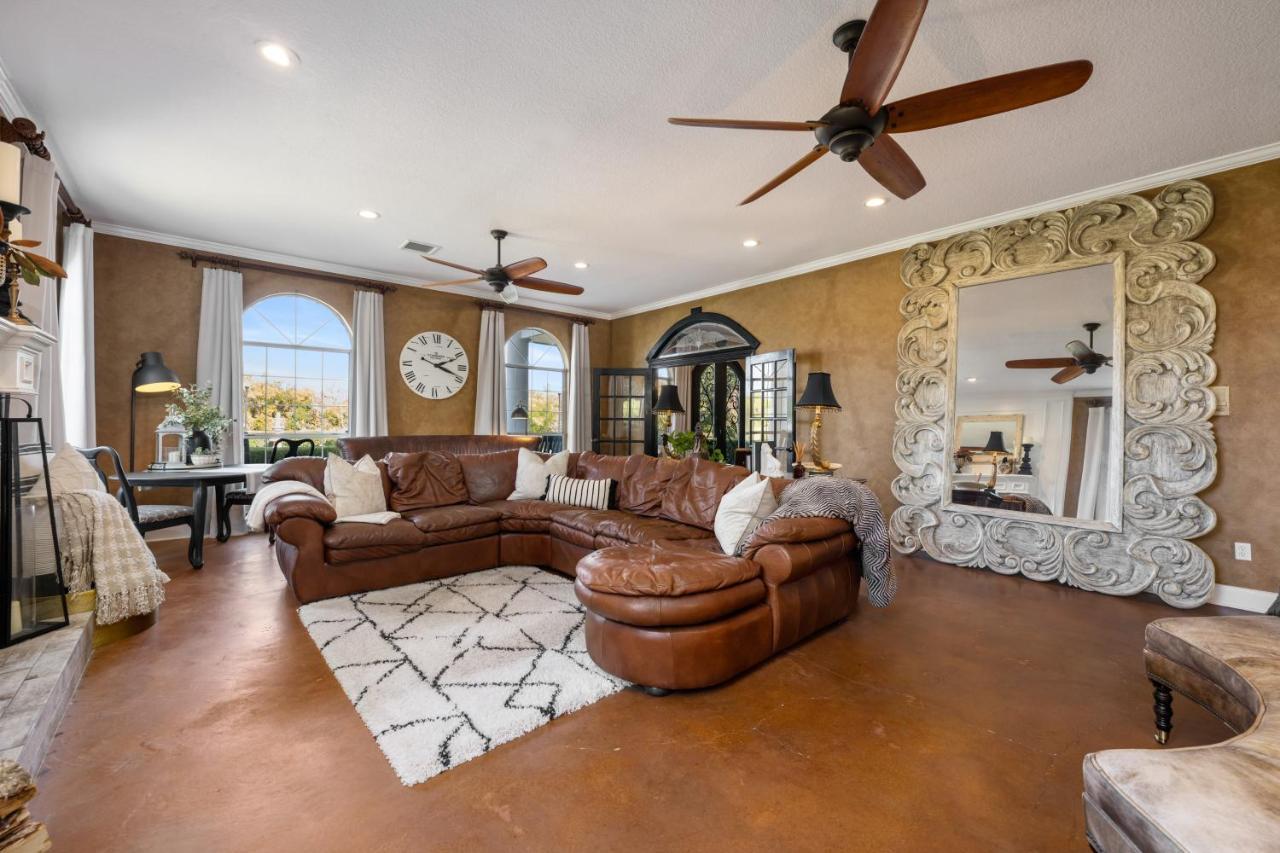 The Plantation House Boutique Inn Pflugerville Luaran gambar