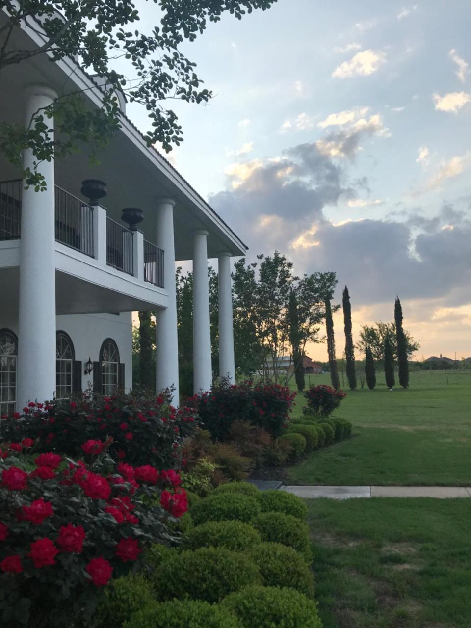 The Plantation House Boutique Inn Pflugerville Luaran gambar